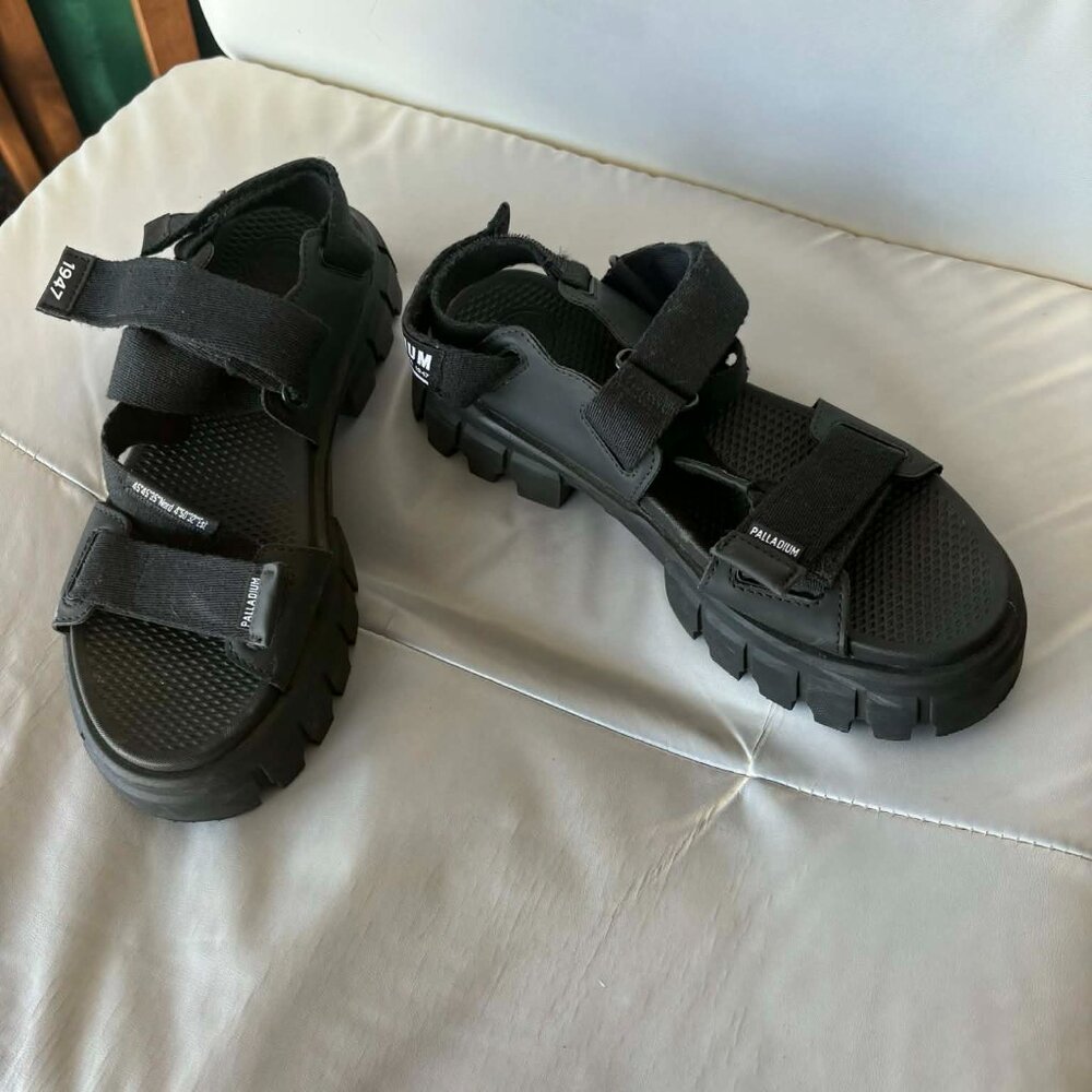 Palladium Revolt Sandal Mono in Black 7.5 Women